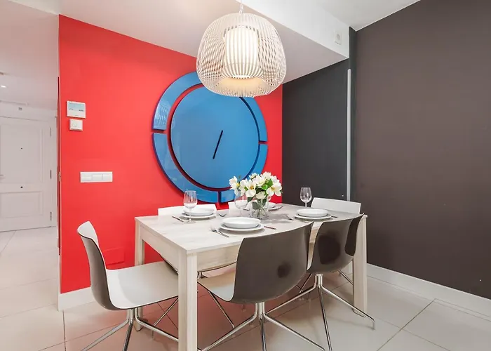 - Edificio Tembo, Puerto Banus, 2br, Parking & Pool Apartament Marbella