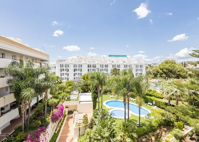 - Edificio Tembo, Puerto Banus, 2br, Parking & Pool Apartament
