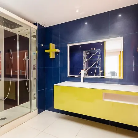 Apartamento Puerto Banús, Edificio Tembo, 2 bedroom apartment, parking&pool *