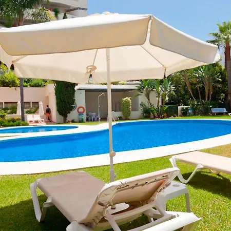 Puerto Banús, Edificio Tembo, 2 bedroom apartment, parking&pool Marbella