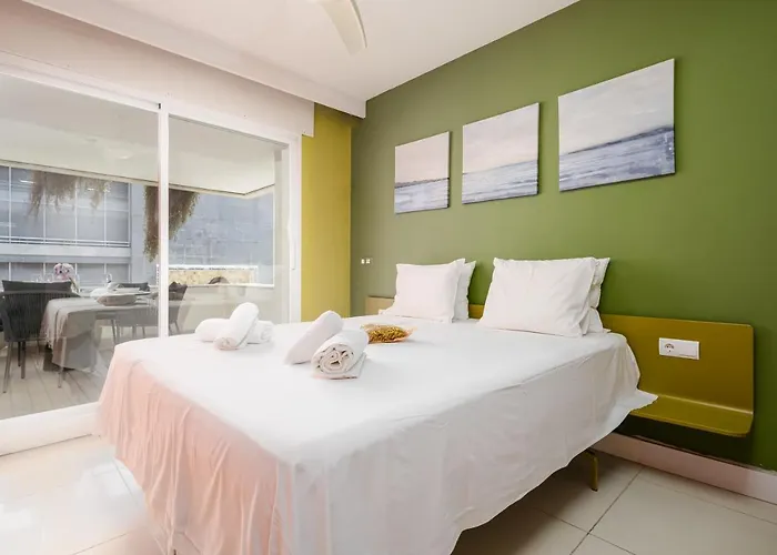 - Edificio Tembo, Puerto Banus, 2br, Parking & Pool Apartament *