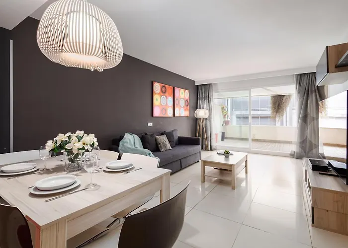 - Edificio Tembo, Puerto Banus, 2br, Parking & Pool Apartament *