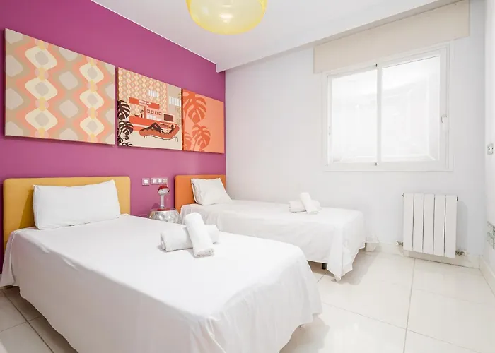 - Edificio Tembo, Puerto Banus, 2br, Parking & Pool * Marbella