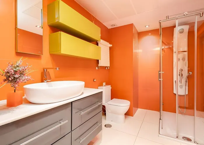 - Edificio Tembo, Puerto Banus, 2br, Parking & Pool